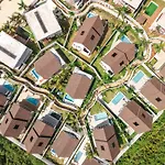 Paje Emerald Escapes
